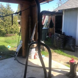 Everlast Boxing Stand