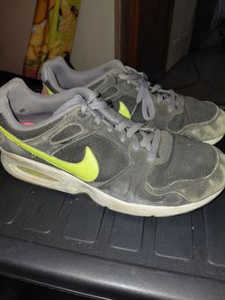 Nike air max size 10