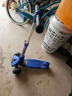 Kids scooter with lights
