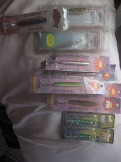 VINTAGE FISHING LURE LOT