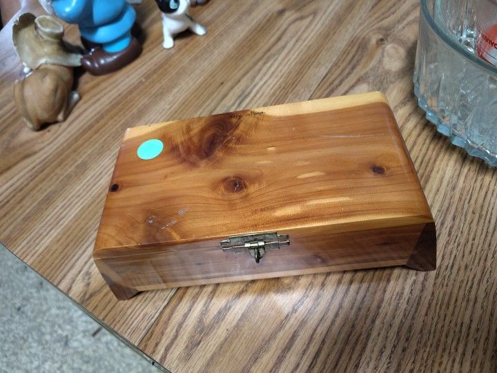 Cedar Wood Box