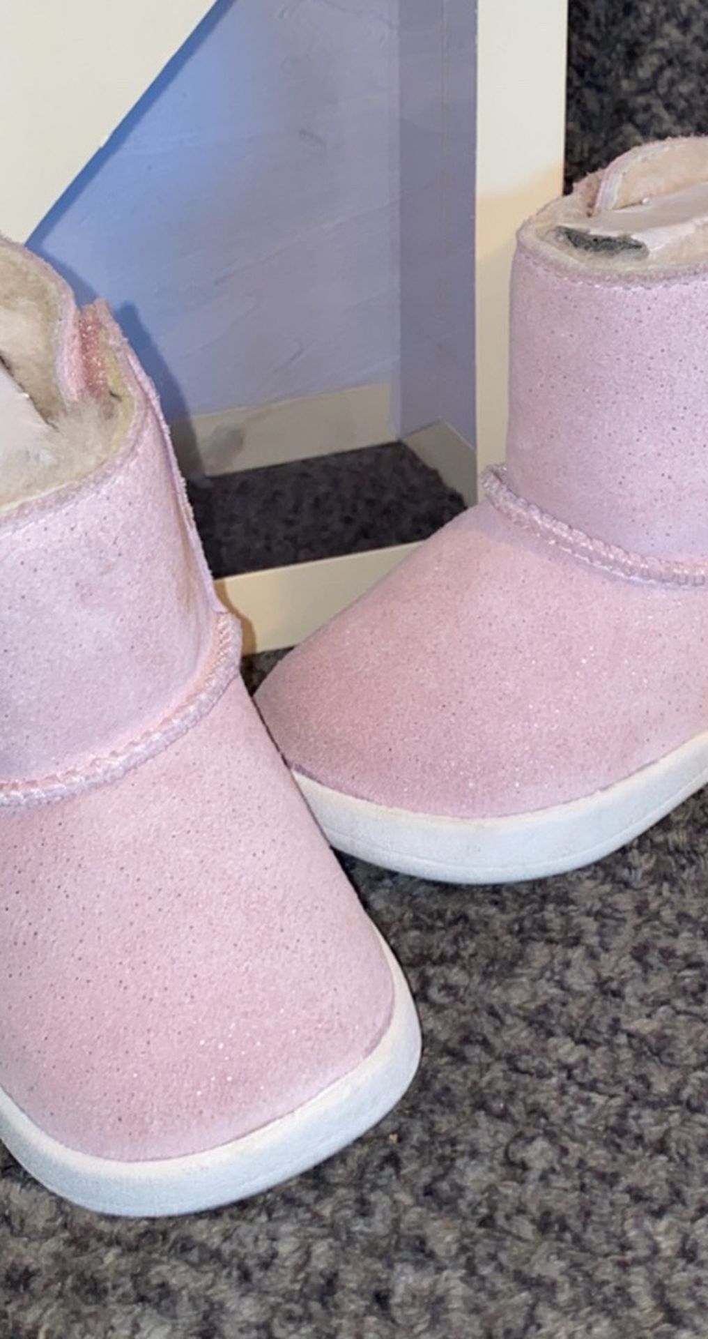 Toddler Girl Pink Ugg Boots Size 4/5