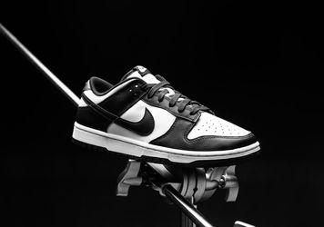 Nike Men's Dunk Low Retro ‘Panda’ (Size 11.5)