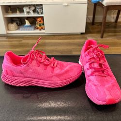 WOMENS SIZE 9.5 NO BULL RIPSTOP RUNNERS