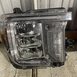 2020 UP 2022 GMC SIERRA 2500,3500 HEADLIGHT 