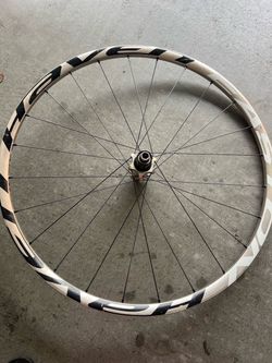 Rear bicycle wheel 29