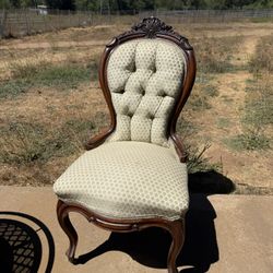 ANTIQUE VICTORIAN LADIES PARLOR CHAIR