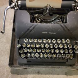 Portable Type Writer 