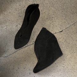 Steve Madden Black Suede Boots