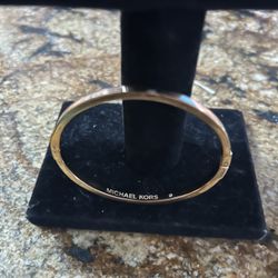 Michael KORS Bangle Bracelet 