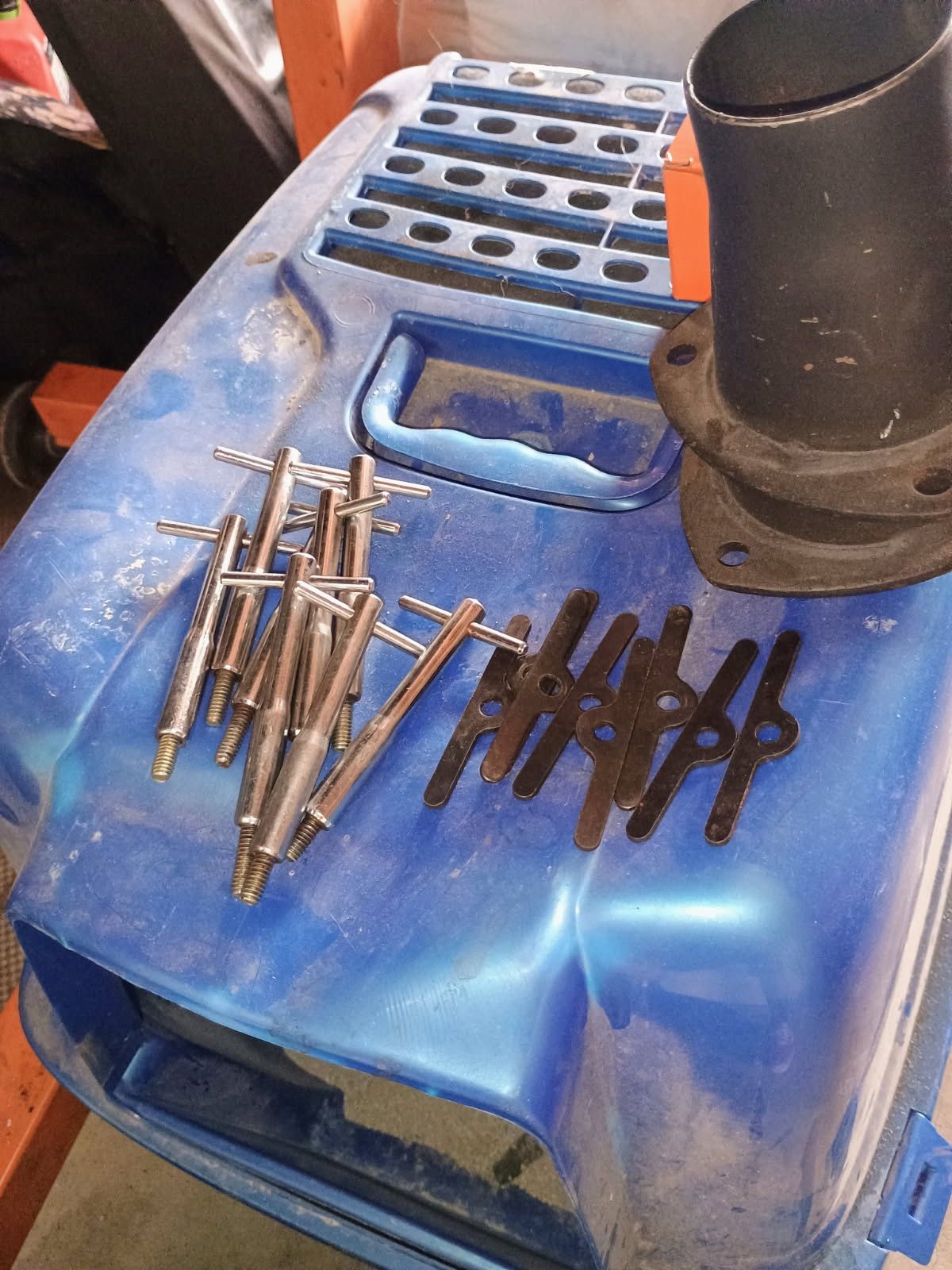 Motor Valve Covers T”s For A Small Block 350