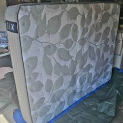 NEW" Queen Mattress SERTA Posturepedic