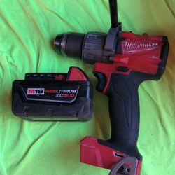 Milwaukee Fuel Hammer Drill + 5.0 Batery