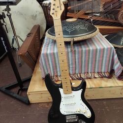 Behringer Electric Guitar 