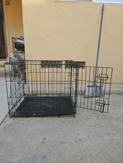 Black Wire Dog Crate with Tray