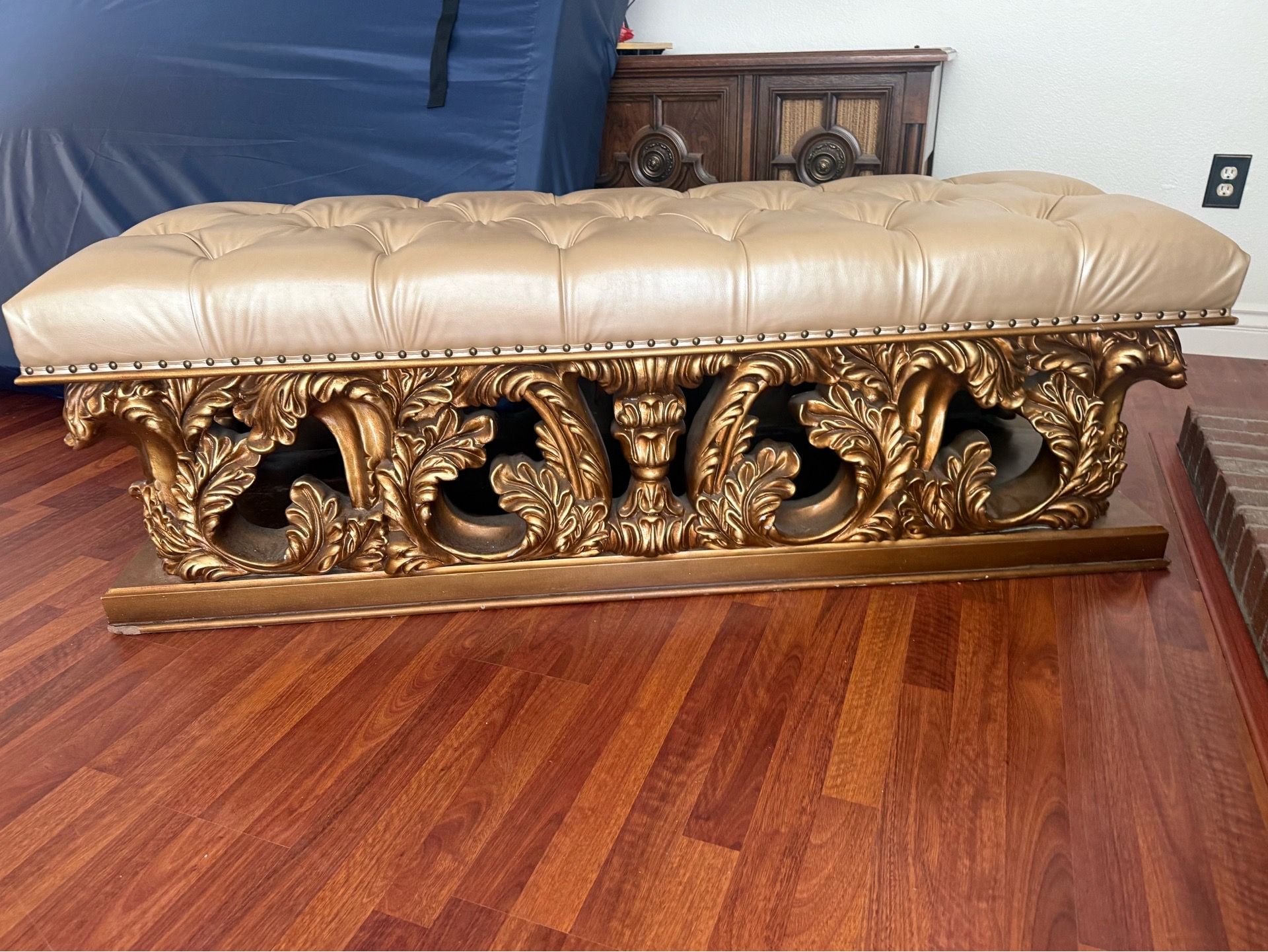 Constantine Bench