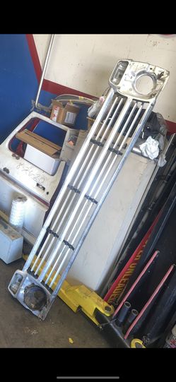 1967,1969 Ford F-100 F-250 F-350 Grille