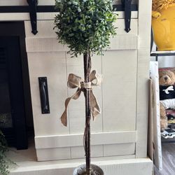 30” Decorative Tree