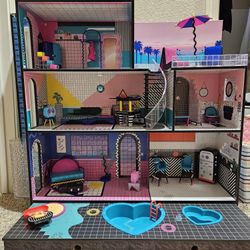 LOL Surprise! OMG Real Wood Doll House