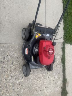 Honda Harmony HRT 216 Self Propelled