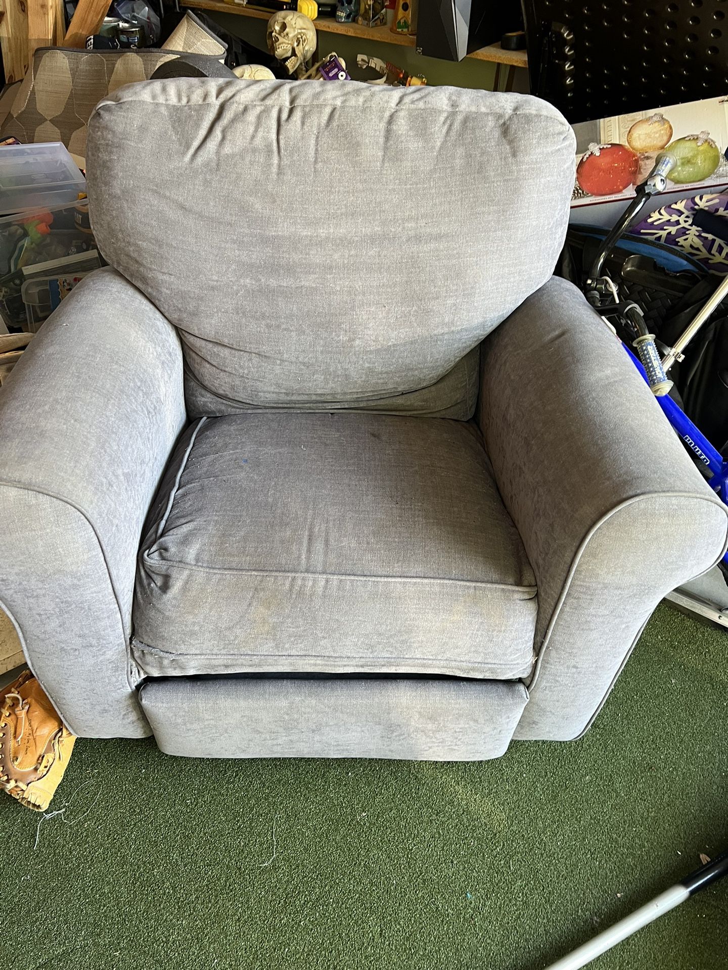 Free Rocking Recliner - Oversized