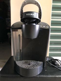 For Sale: Keurig Coffee Pod Machine – Ready to Brew! ☕