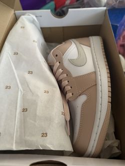 Jordan 1 Low Particle Beige Women’s 7