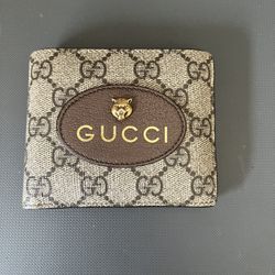Gucci Lion Emblem Wallet 
