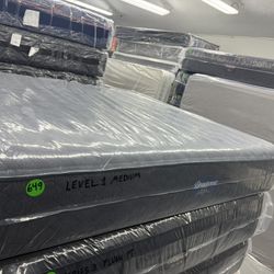 KING SIZE SIMMONS BEAUTYREST LEVEL 1 MEDIUM MATTRESS & BOX SPRINGS BED SET