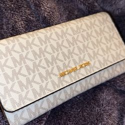 Micheal’s Kors Wallet 