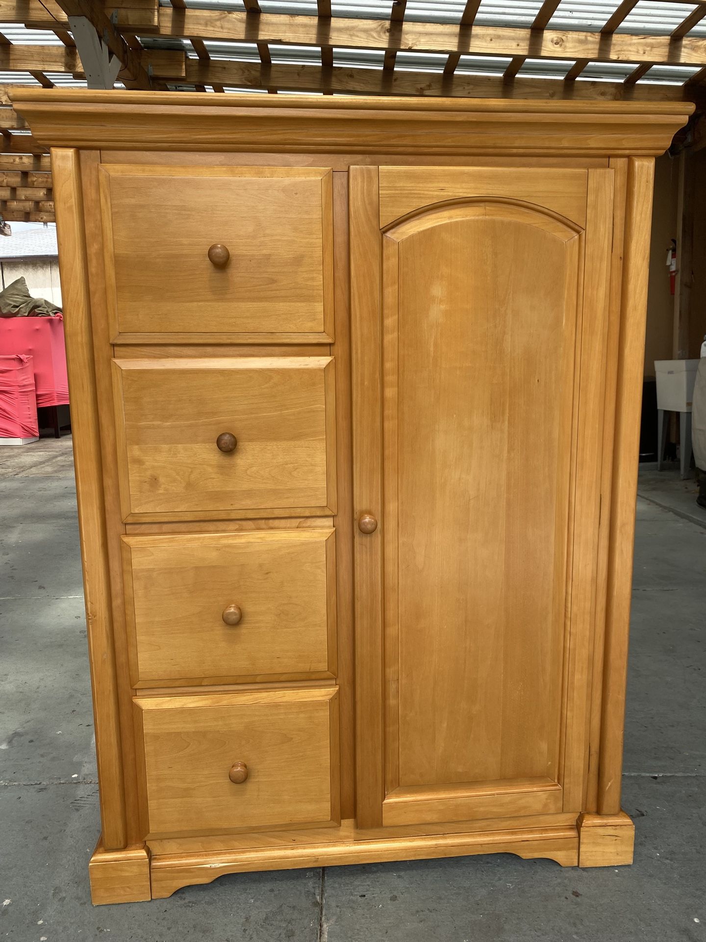 Wardrobe 