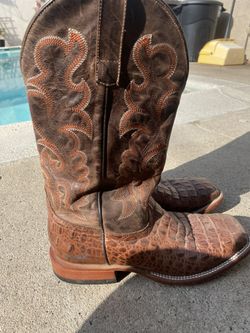 10.5EE Cowboy Boots