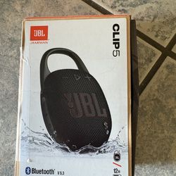 JBL Clip 5