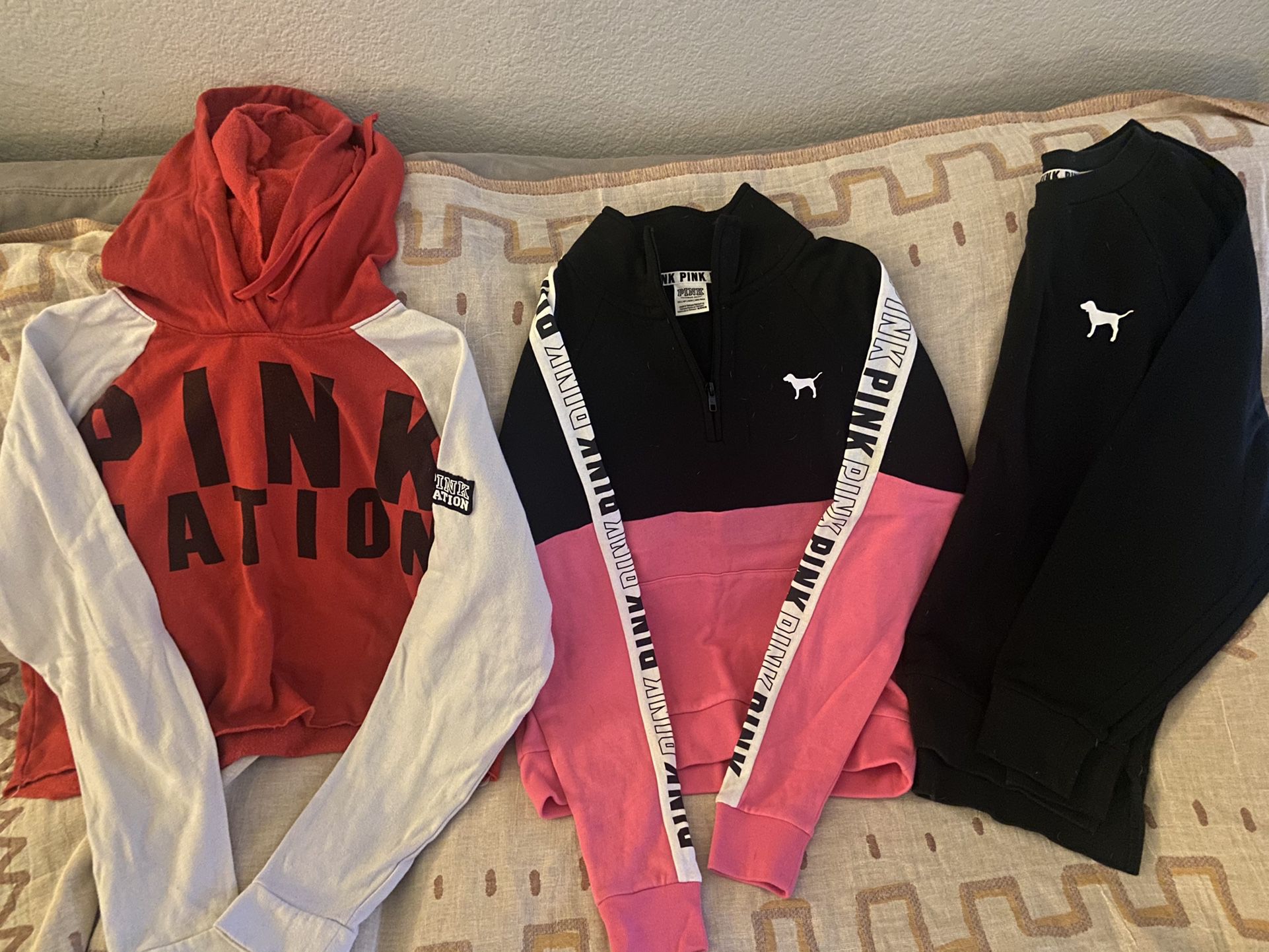 pink hoodies/sweatshirts