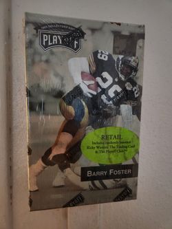 93 Playoff NFL Retail Trading Cards Box