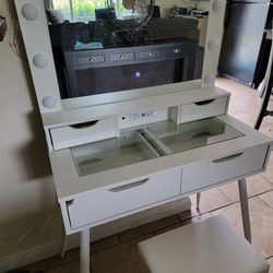 Brand New Vanity With Touch Light Mirror And Electric Power Condition It Was My Sample It Has 2 Small Damage But Fixable 