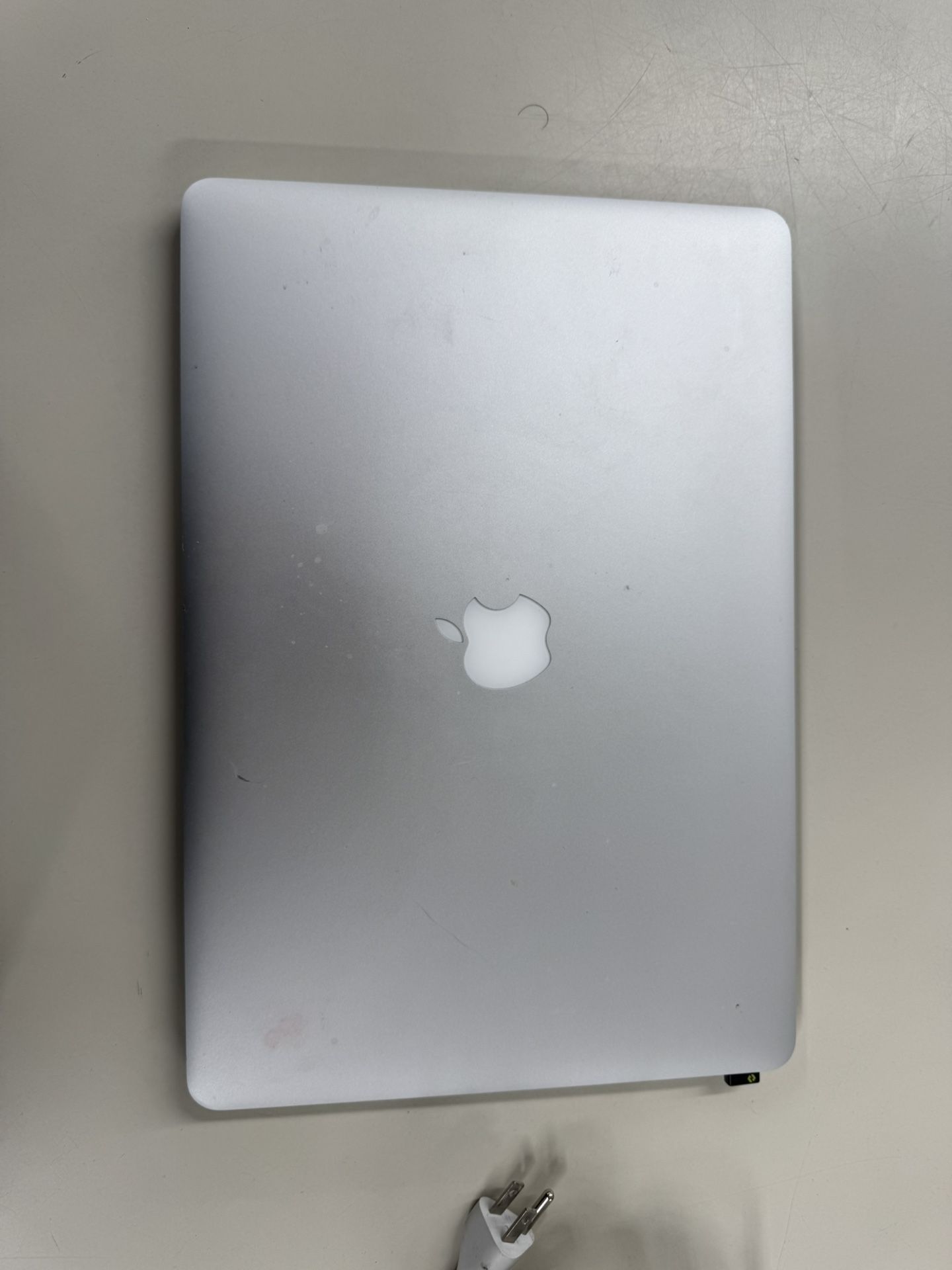 Apple Macbook Pro 15.4 In Intel Core i7 2.5Ghz Quad - 1tb