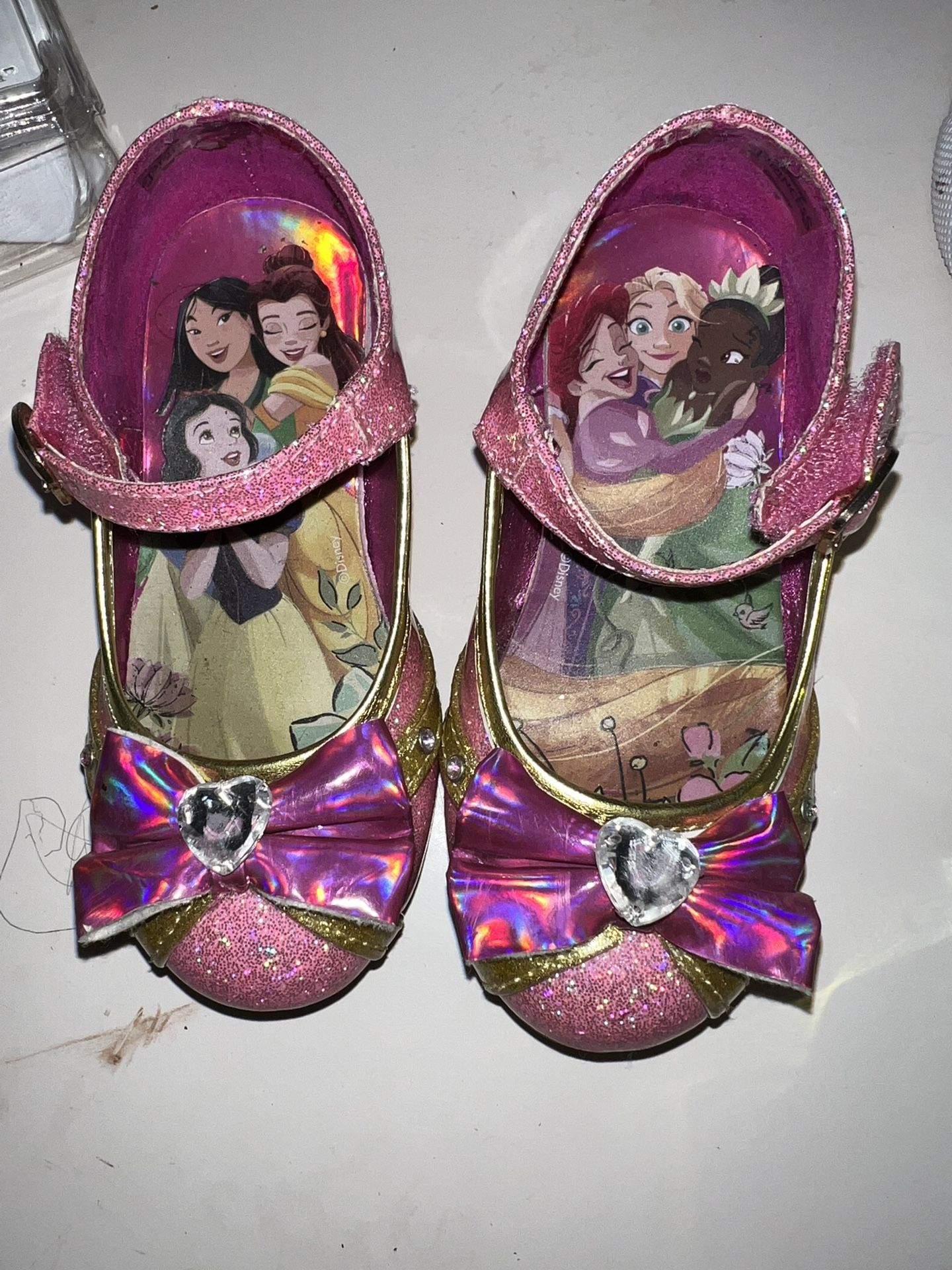 Girls Shoes Size 8 $25