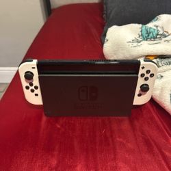 Nintendo Switch In White