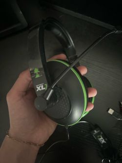 EARFORCE XL1 headphones