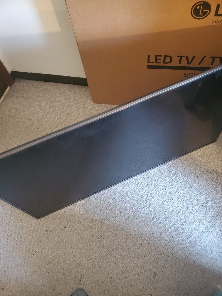 55 Inch LG TV 