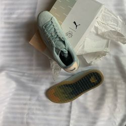 Pink Dolphin Men’s Puma Sneakers NEW