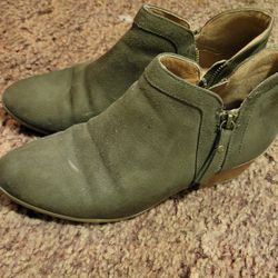 brown double zipper bootie