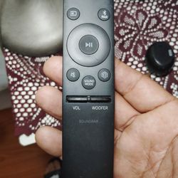 Samsung Sound bar /Subwoofer. Remote Control $25 Cash