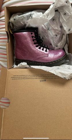 Toddler boots 10c