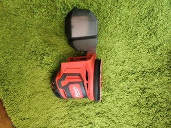 Milwaukee M18 RANDOM ORBIT  SANDER  5"