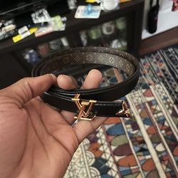 Louis Vuitton belt small