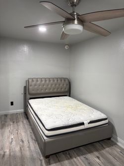 Gray Tufted Upholstered Queen Bed Frame with Mattress