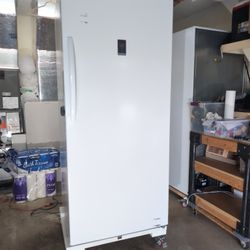 21 Cu.Ft. Garage Ready Convertible Freezer/Fridge With ENERGY STAR