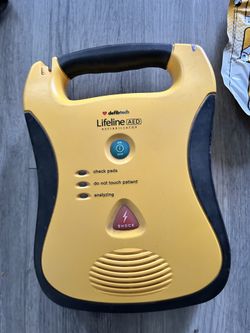 Defibtech Lifeline AED Defibrillator